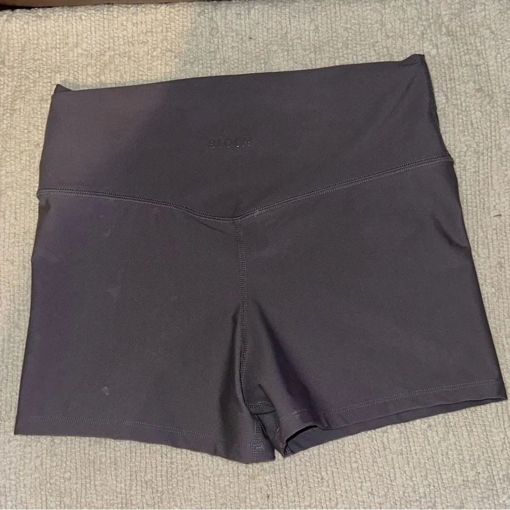 UEC BLOCHsculpt 3 Inch Short Bike Shorts Sz Medium Color-Winter Iris